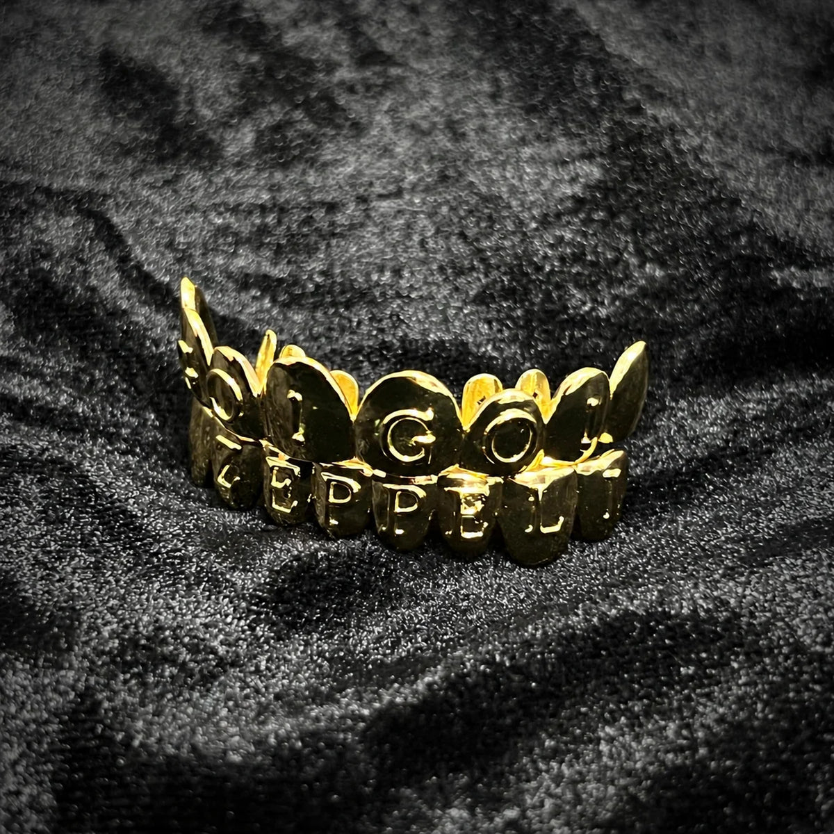 Gyro Zeppeli Gold Grillz