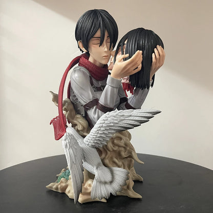 Attack on Titan: Kiss of Death Figure