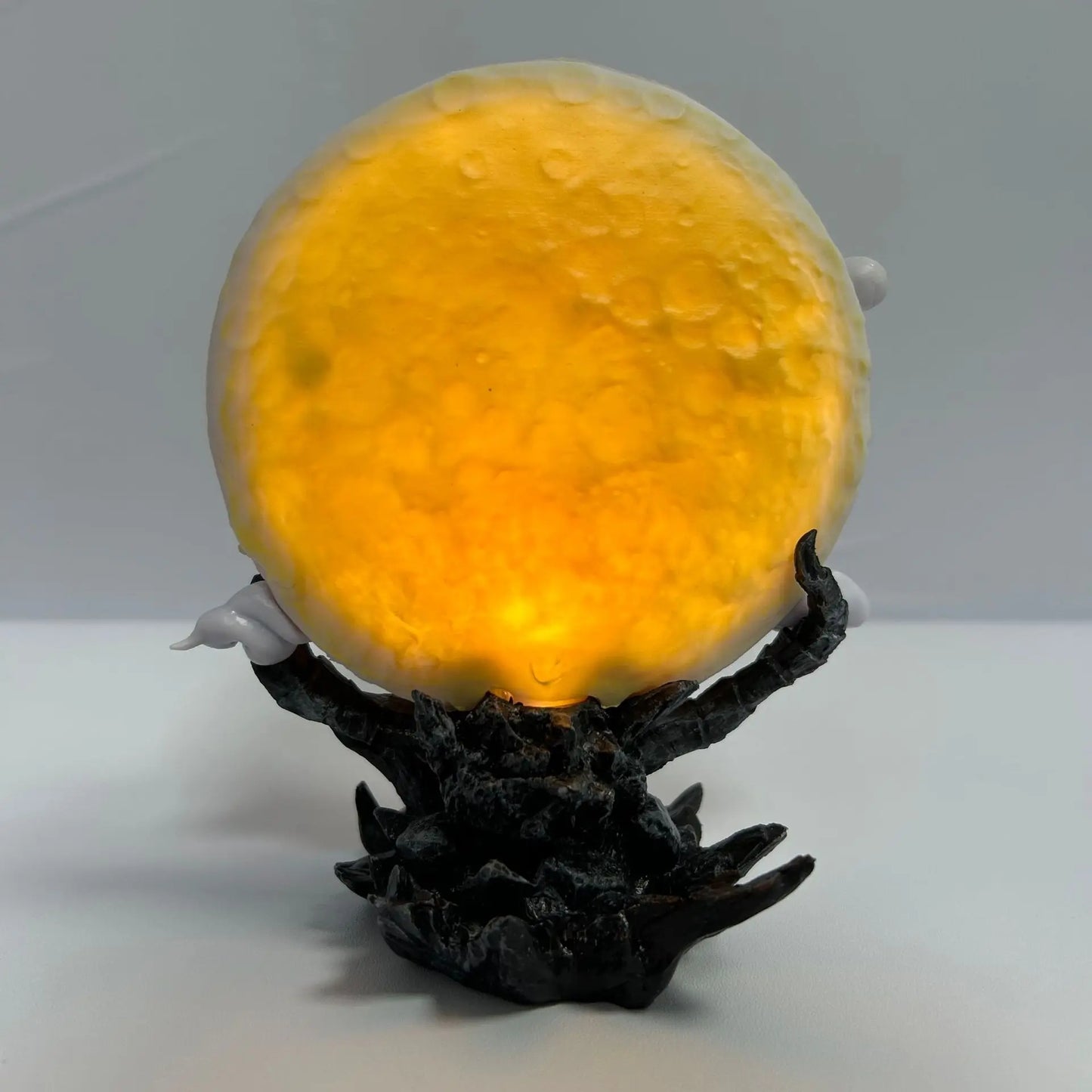 Sun God Nika - Lamp Figure