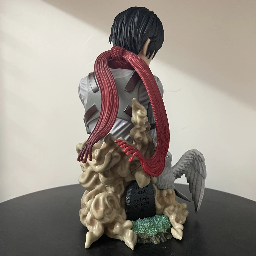 Attack on Titan: Kiss of Death Figure