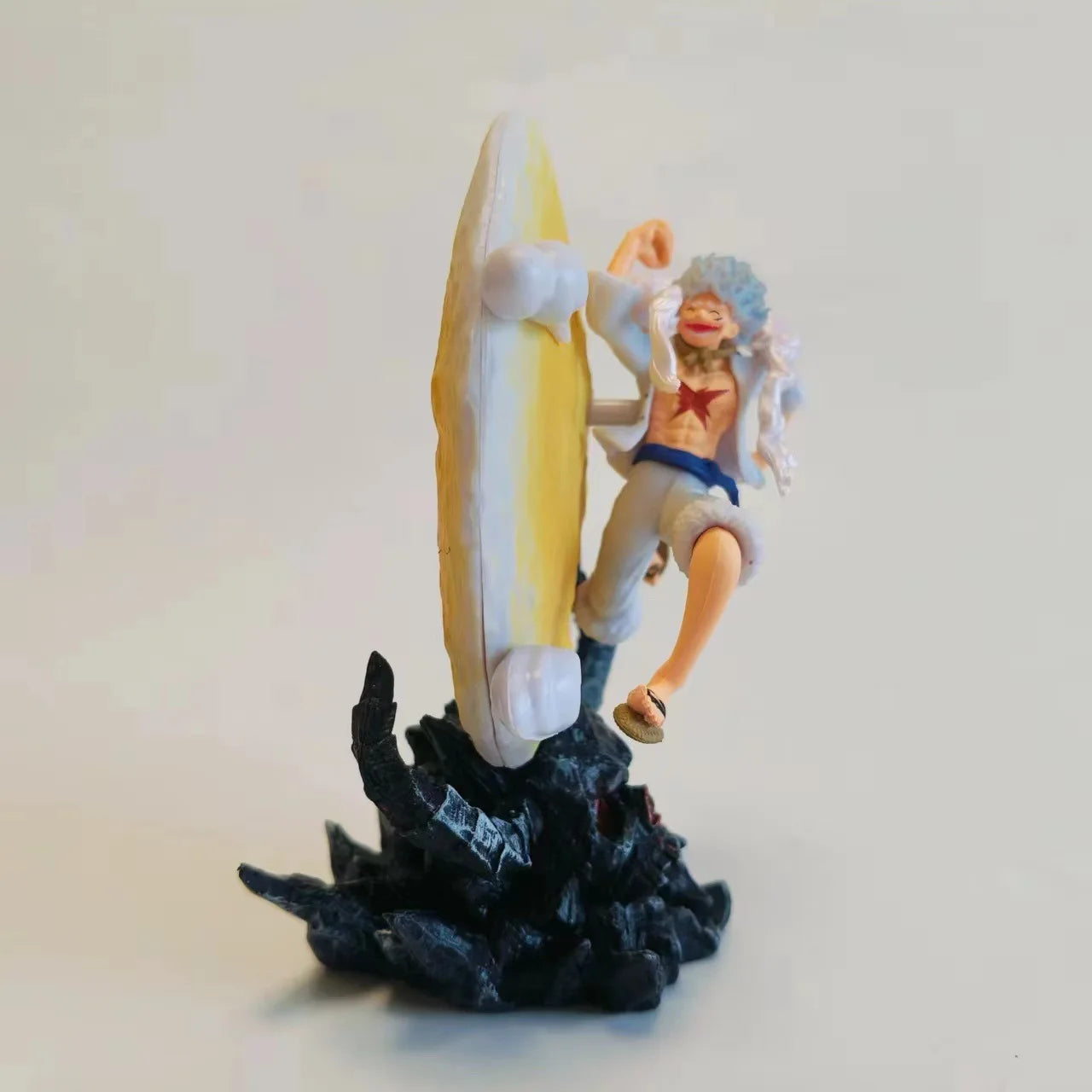 Sun God Nika - Lamp Figure